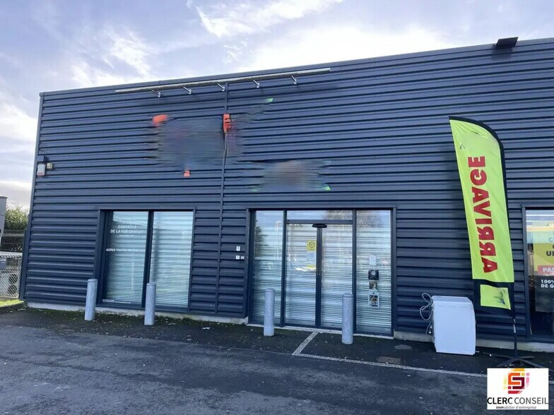 Local commercial dans Yvetot à louer - Photo de l’immeuble – Image 2 sur 12