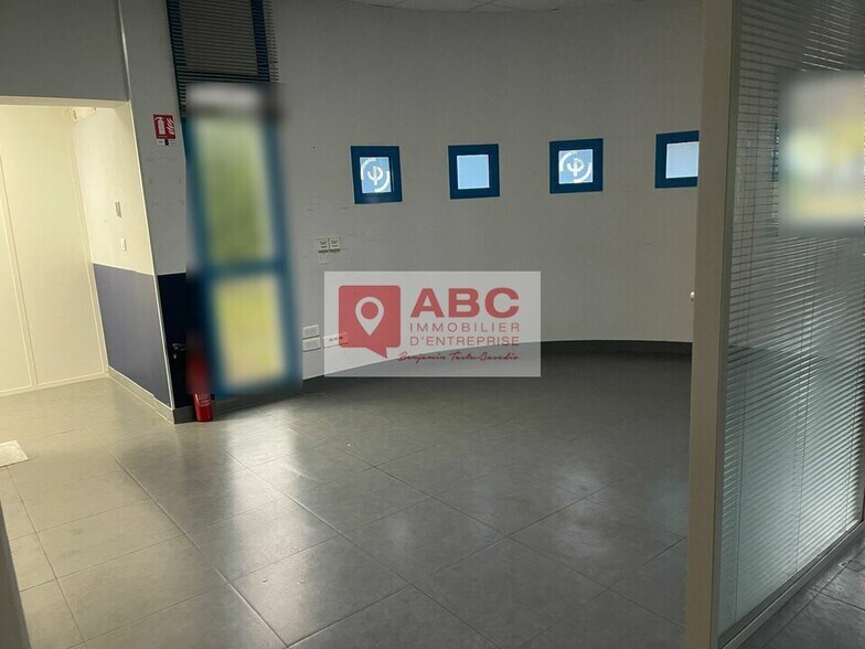 Bureau dans Montpellier à louer - Photo de l’immeuble – Image 3 sur 8