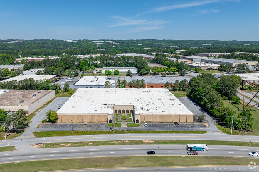 5255 Fulton Industrial Blvd SW, Atlanta, GA à louer - Aérien – Image 2 sur 6