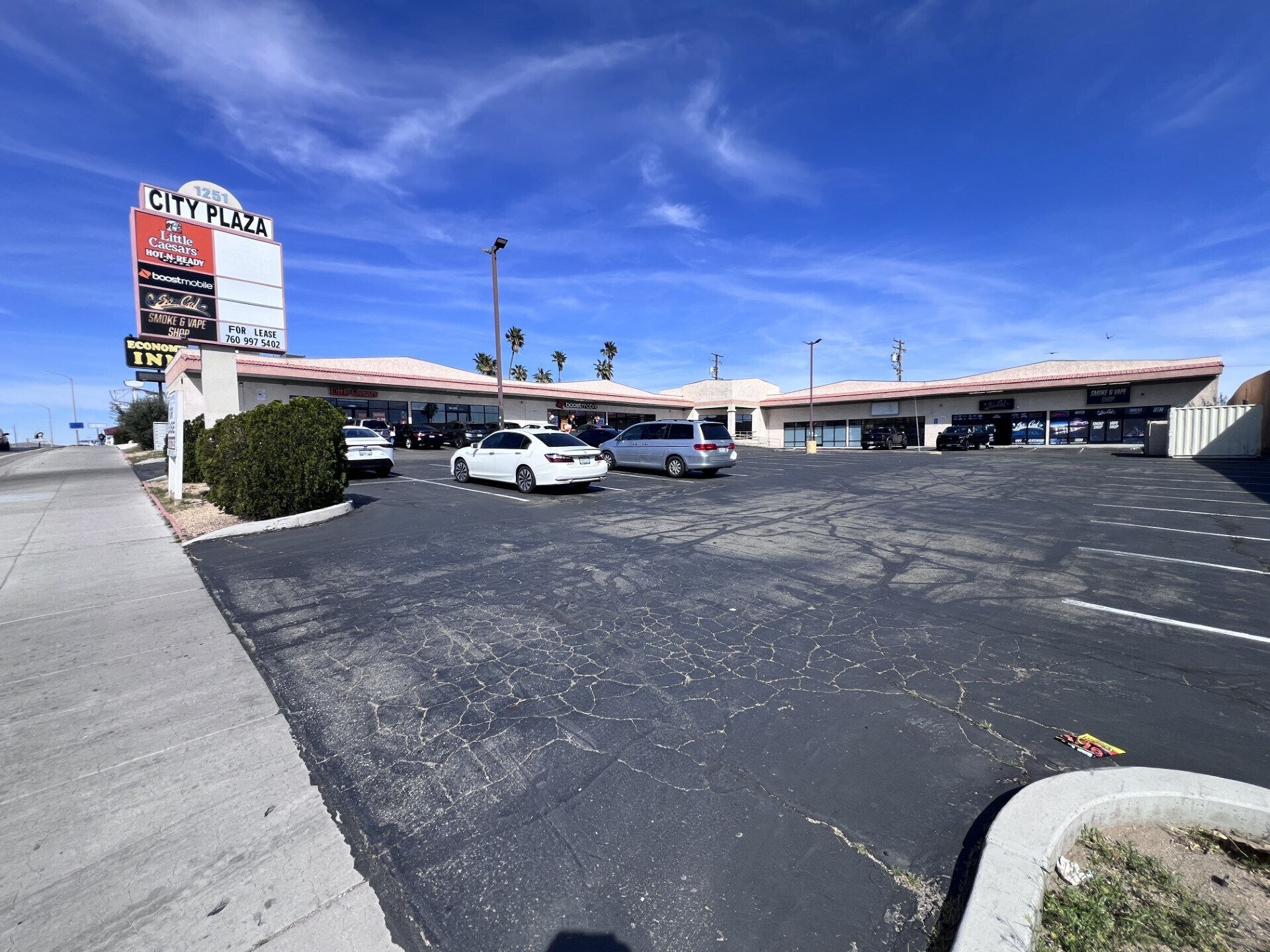1251 E Main St, Barstow, CA à louer Photo de l’immeuble– Image 1 sur 14