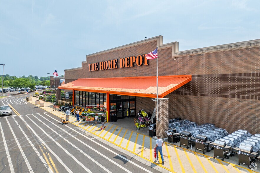 600-650 S Trooper Rd, Norristown, PA à louer - Photo de l’immeuble – Image 3 sur 3
