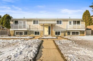 Plus de détails pour 5209 49A Ave, Lacombe, AB - Logement à vendre