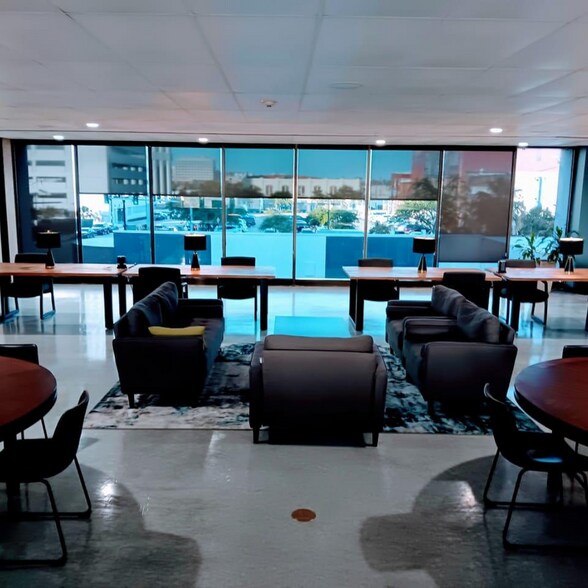 2121 Market St, Galveston, TX à louer - Photo intérieure – Image 2 sur 38