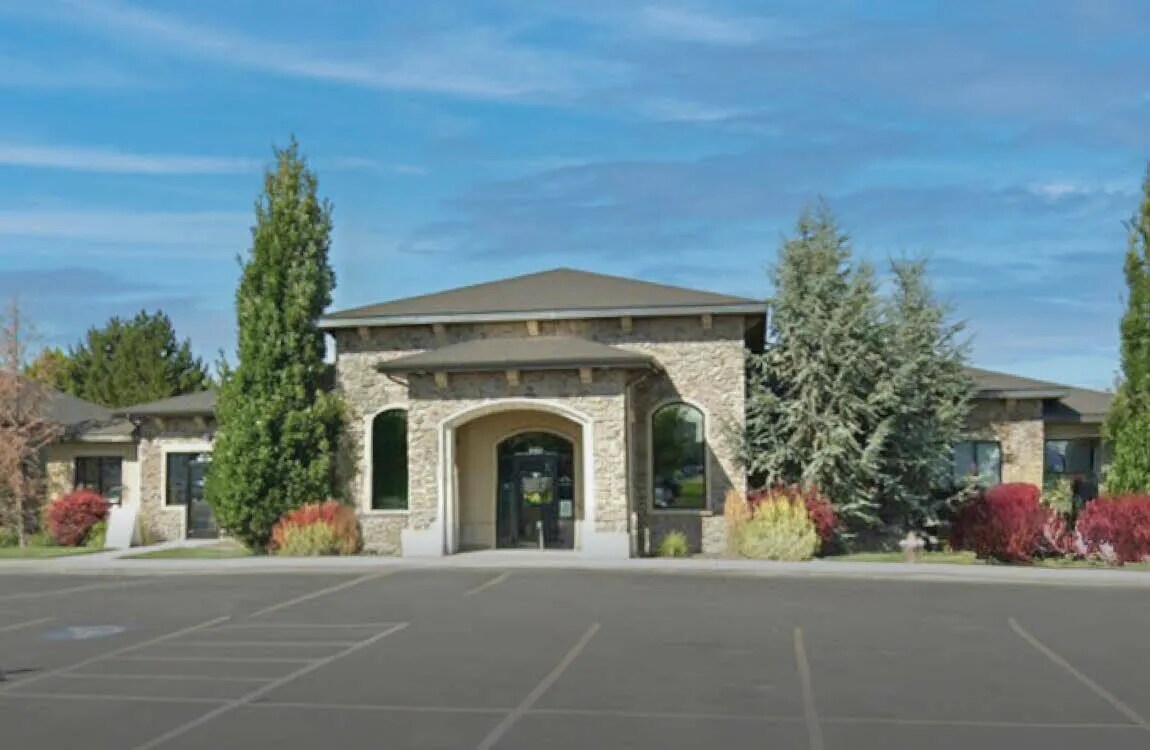 1415 Parkview Dr, Twin Falls, ID à vendre Photo de l’immeuble– Image 1 sur 8