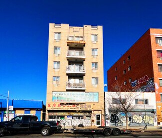 Plus de détails pour 8215 Queens Blvd, Elmhurst, NY - Bureau/Local commercial à louer