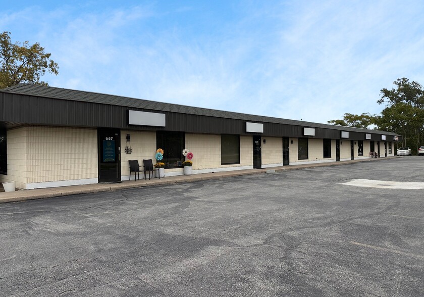 669-677 Cooper St, Monroe, MI à louer - Photo de l’immeuble – Image 1 sur 3