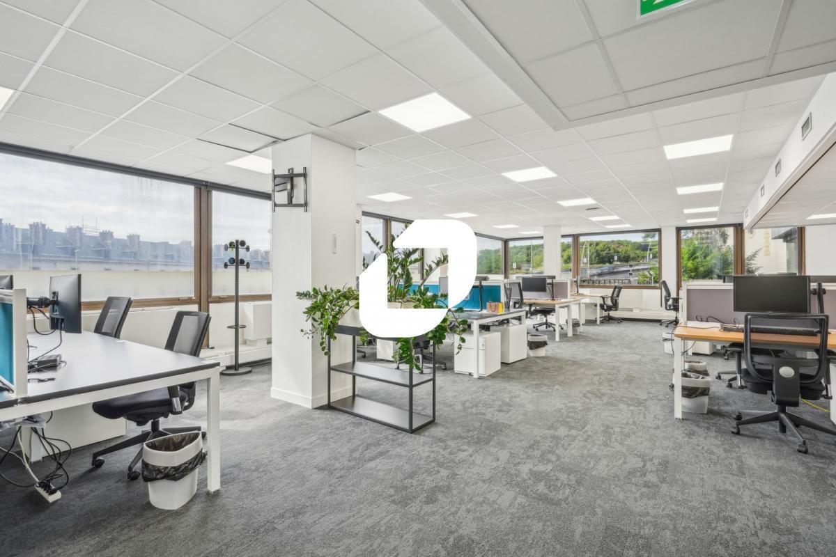 Bureau dans Saint-Cloud à louer Photo intérieure– Image 1 sur 10