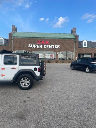 Plus de détails pour 22707-22807 Rockside Rd, Bedford, OH - Local commercial à louer