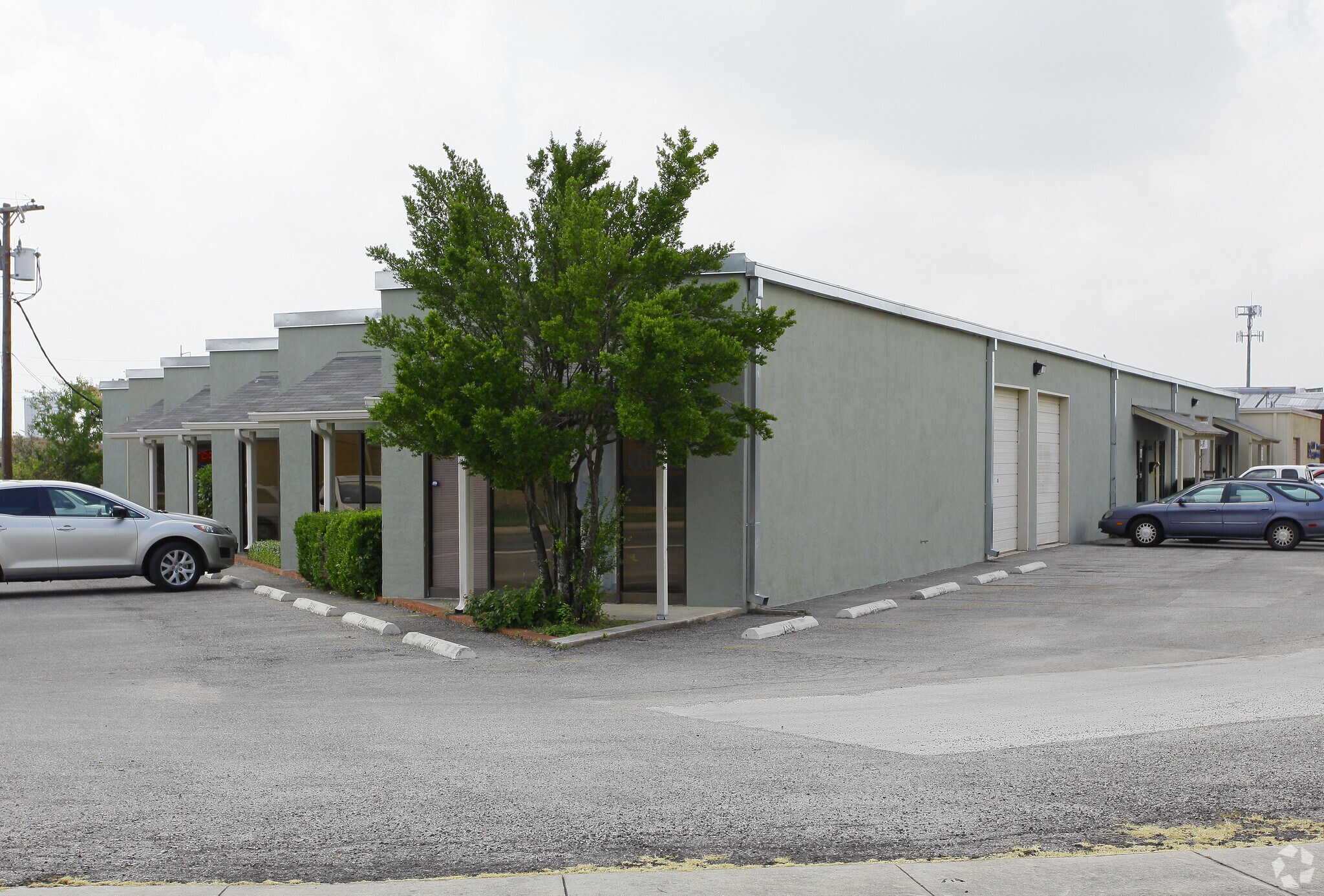 2334-2404 Jackson Keller Rd, San Antonio, TX à louer Photo principale– Image 1 sur 6