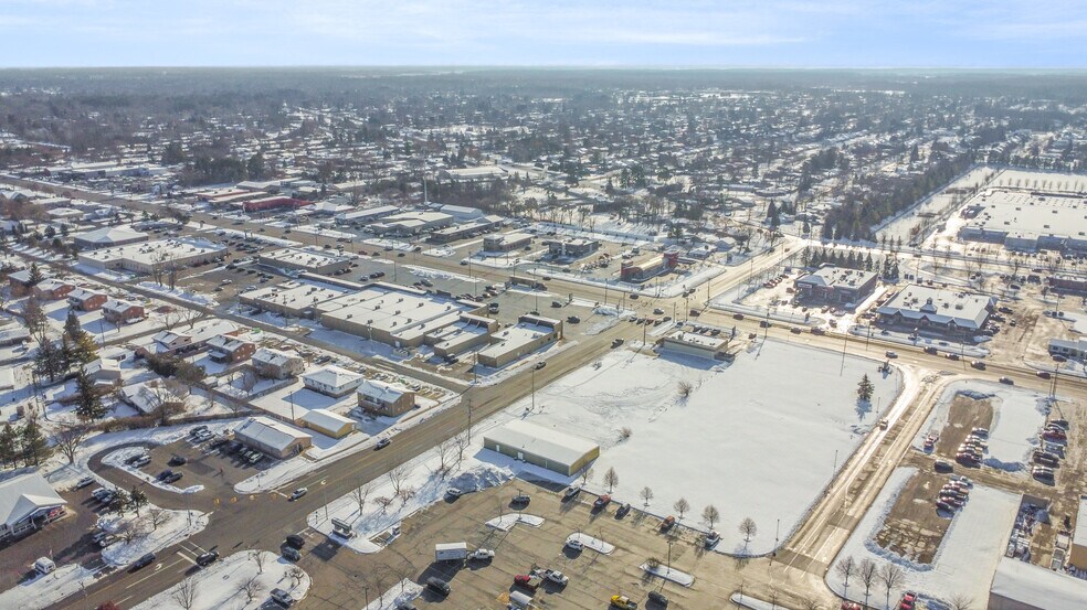 2089 Wieneke Rd, Saginaw, MI à vendre - Photo de l’immeuble – Image 2 sur 6