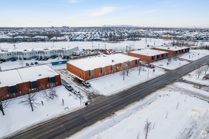 1390 Rue de Coulomb, Boucherville, QC à louer - Aérien – Image 2 sur 4