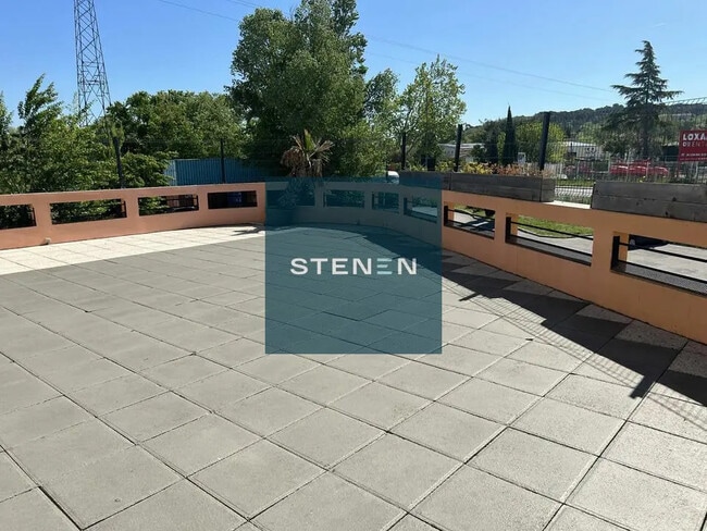 Plus de détails pour Local commercial à louer