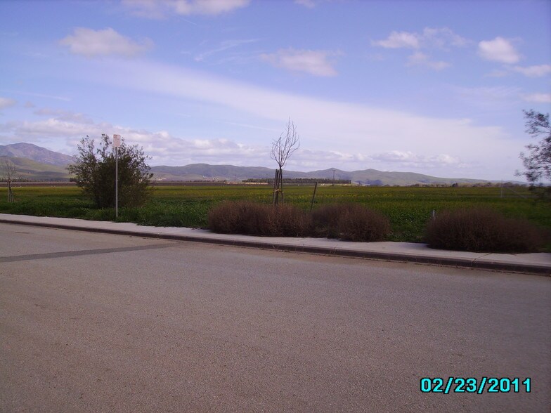 Los Coches Dr, Soledad, CA à louer - Photo de l’immeuble – Image 2 sur 5