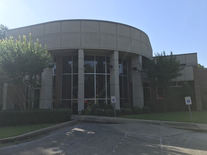 2804 Longview Dr, Jonesboro, AR à louer - Photo principale – Image 1 sur 21