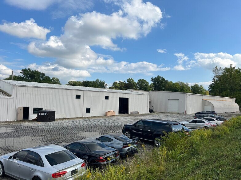 969 Ohio Pike, Cincinnati, OH à vendre - Photo de l’immeuble – Image 3 sur 20