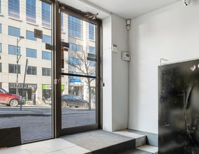 5643 Ch De La Côte-Des-Neiges, Montréal, QC à louer Photo intérieure– Image 2 sur 3