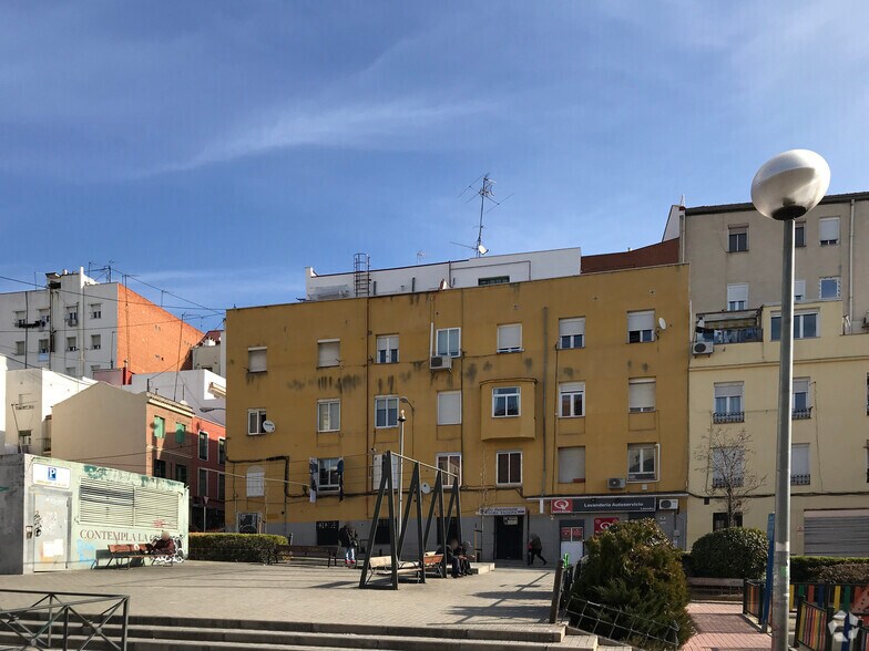 Immeuble residentiel dans Madrid, Madrid à vendre - Photo de l’immeuble – Image 3 sur 3