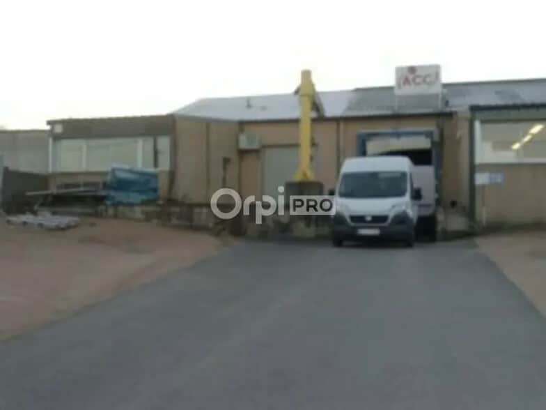 Industriel/Logistique dans Prémilhat à louer - Photo de l’immeuble – Image 3 sur 5