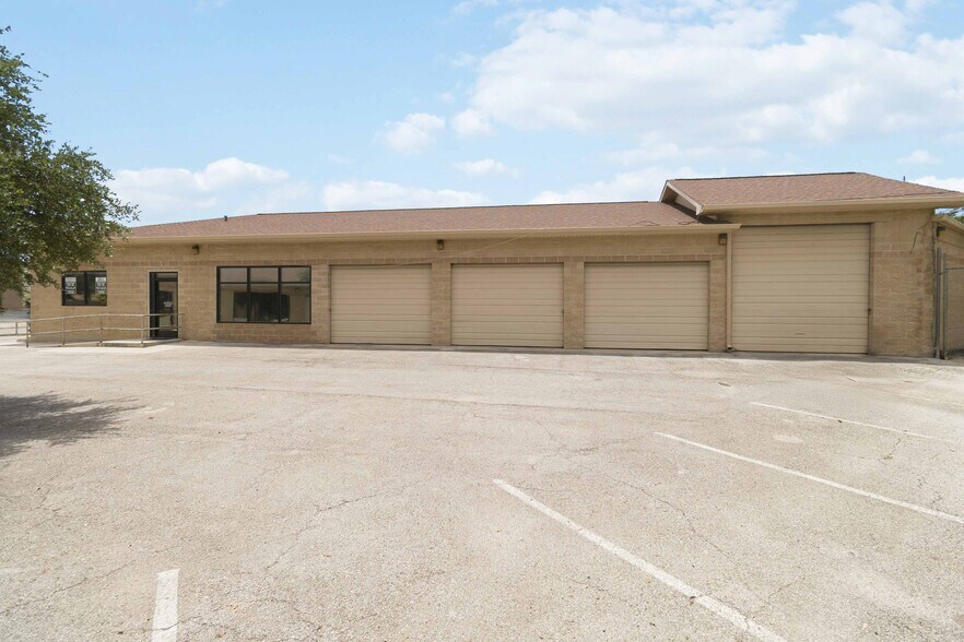 4714 Shavano Oak, San Antonio, TX à louer - Photo de l’immeuble – Image 2 sur 19