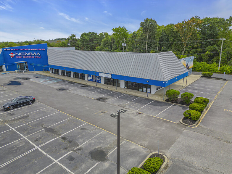 781 Brick Blvd, Brick, NJ à louer - Photo de l’immeuble – Image 1 sur 53