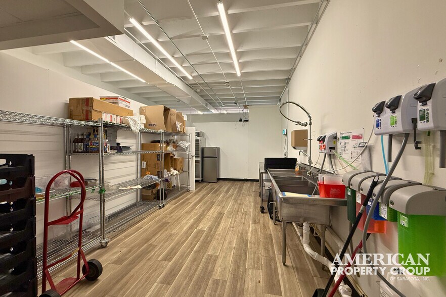 4205 S Tamiami Trl, Sarasota, FL à louer - Photo intérieure – Image 3 sur 4