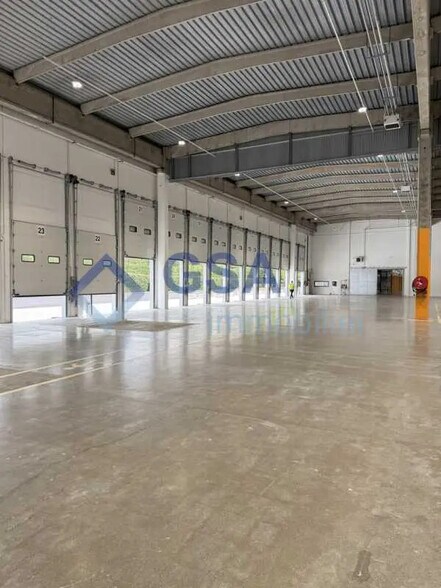 Bureau dans Lisses à louer - Photo de l’immeuble – Image 2 sur 5