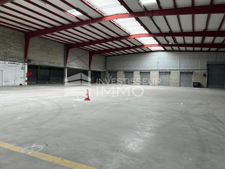 Industriel/Logistique dans Sucy-en-Brie à louer - Photo de l’immeuble – Image 2 sur 6
