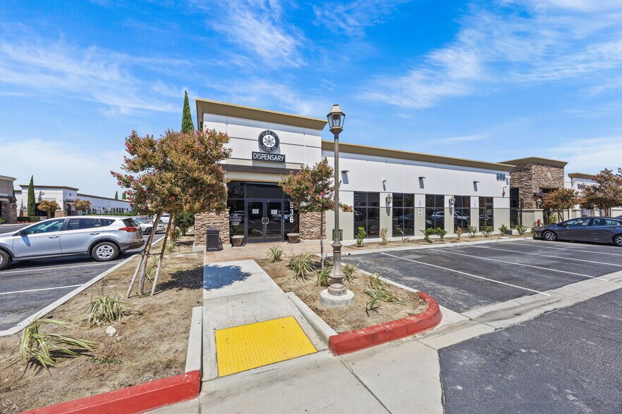 536 Queensland Cir, Corona, CA à vendre - Photo de l’immeuble – Image 3 sur 19