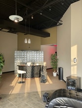 8170 50 St NW, Edmonton, AB à louer Photo intérieure– Image 2 sur 4