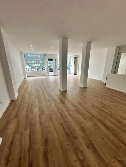 Local commercial dans Paris à louer - Photo intérieure – Image 2 sur 7