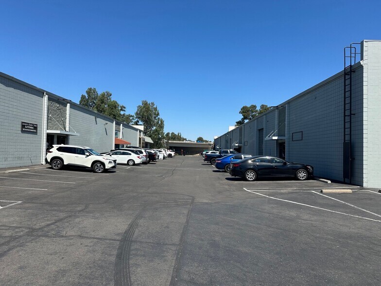 7322 Folsom Blvd, Sacramento, CA à louer - Photo de l’immeuble – Image 3 sur 8