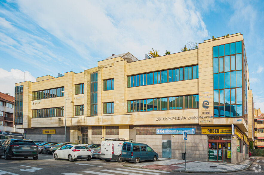 Calle Puerto de los Leones, 2, Majadahonda, Madrid à vendre - Photo principale – Image 1 sur 4
