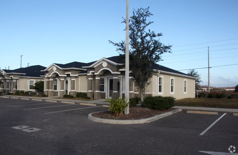 17945 Hunting Bow Cir, Lutz, FL à louer - Photo principale – Image 2 sur 18