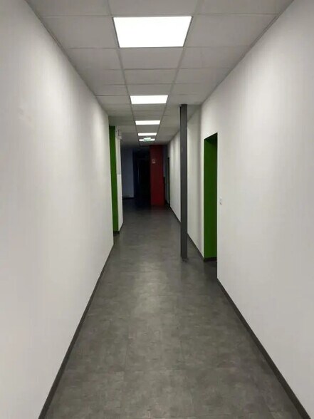 Bureau dans Marseille à louer - Photo de l’immeuble – Image 3 sur 5