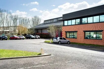 Plus de détails pour Industriel/Logistique à louer