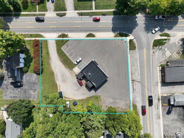 509 E Main St, Pinckney, MI à vendre - Photo de l’immeuble – Image 3 sur 14