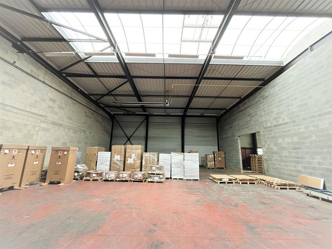 Industriel/Logistique dans Besançon à louer Photo intérieure– Image 1 sur 4