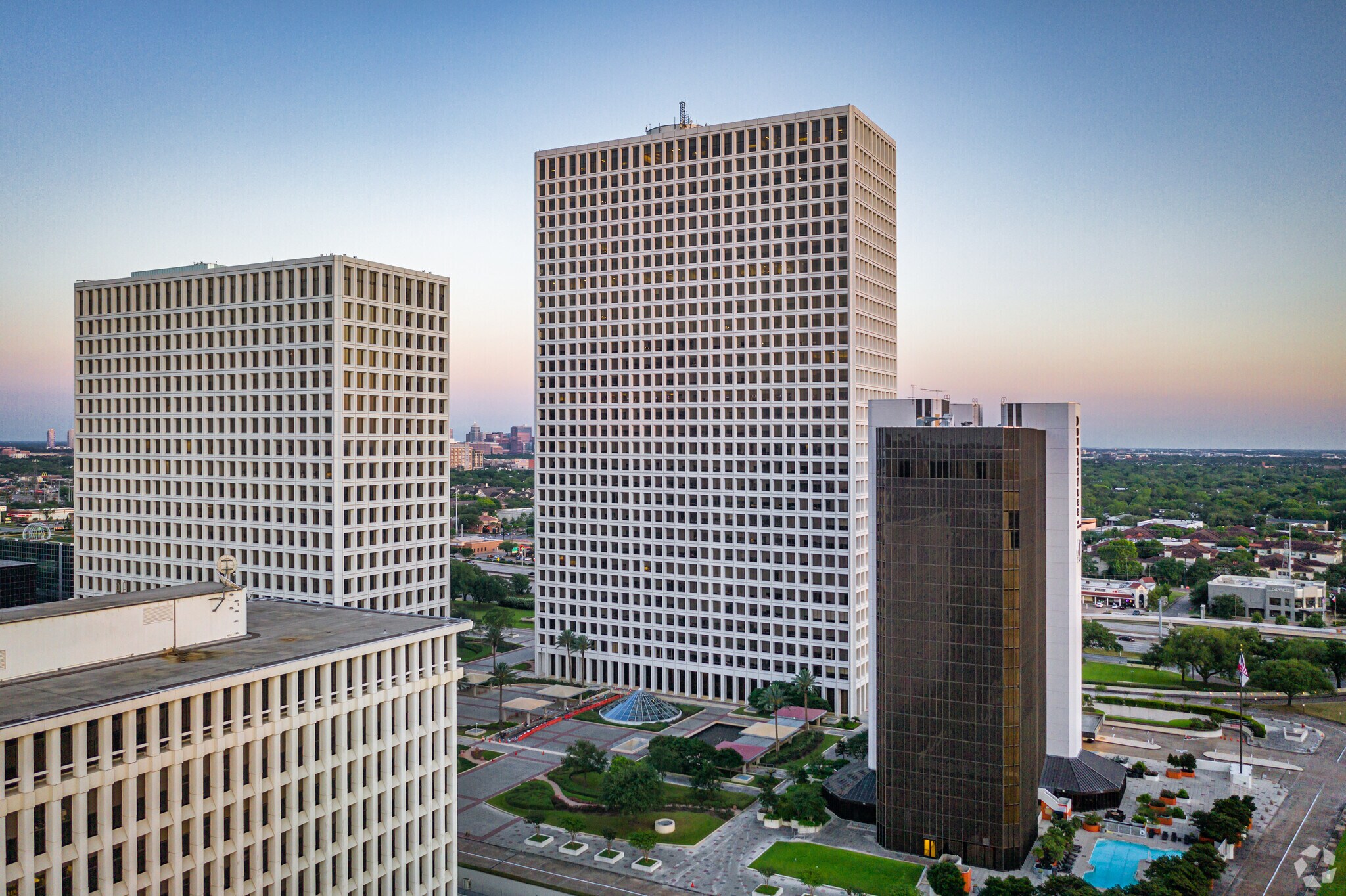 5 Greenway Plz, Houston, TX à louer Photo de l’immeuble– Image 1 sur 5