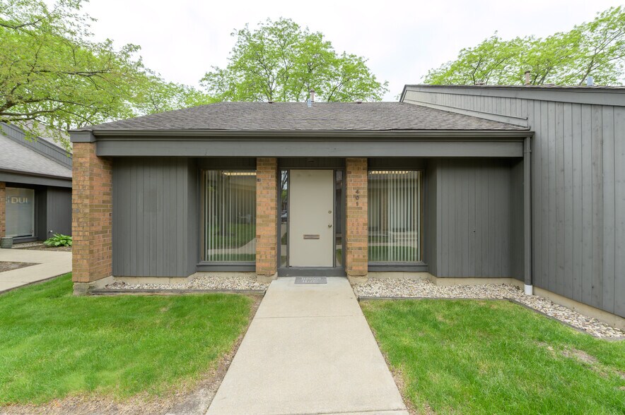 1250 Executive Pl, Geneva, IL à louer - Photo de l’immeuble – Image 3 sur 12