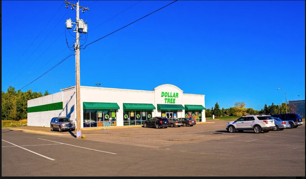 1905 Valley Pine Cir, International Falls, MN à vendre - Photo de l’immeuble – Image 2 sur 2