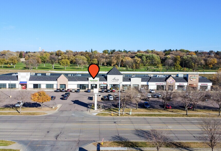 2530 S Louise Ave, Sioux Falls, SD à louer - Photo de l’immeuble – Image 2 sur 3