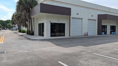 6941 SW 196th Ave, Pembroke Pines, FL à louer Photo de l’immeuble– Image 1 sur 14