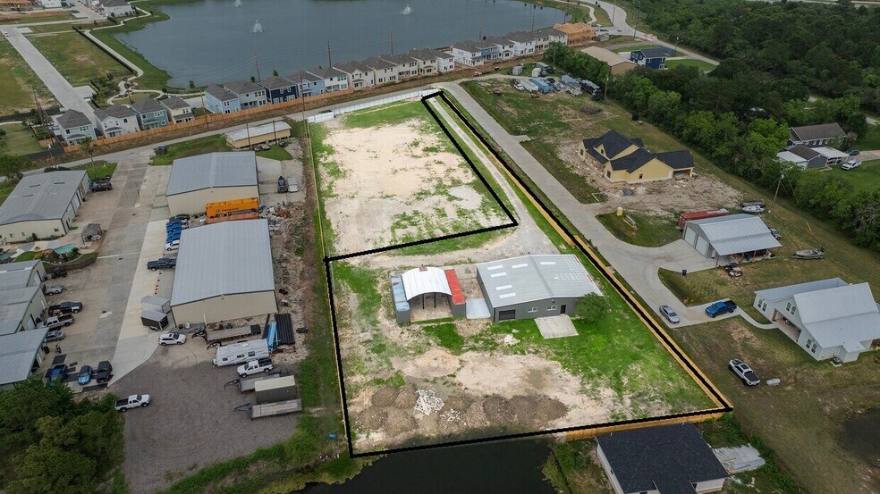 1250 Winfield Ln, Kemah, TX à louer - Photo de l’immeuble – Image 2 sur 28
