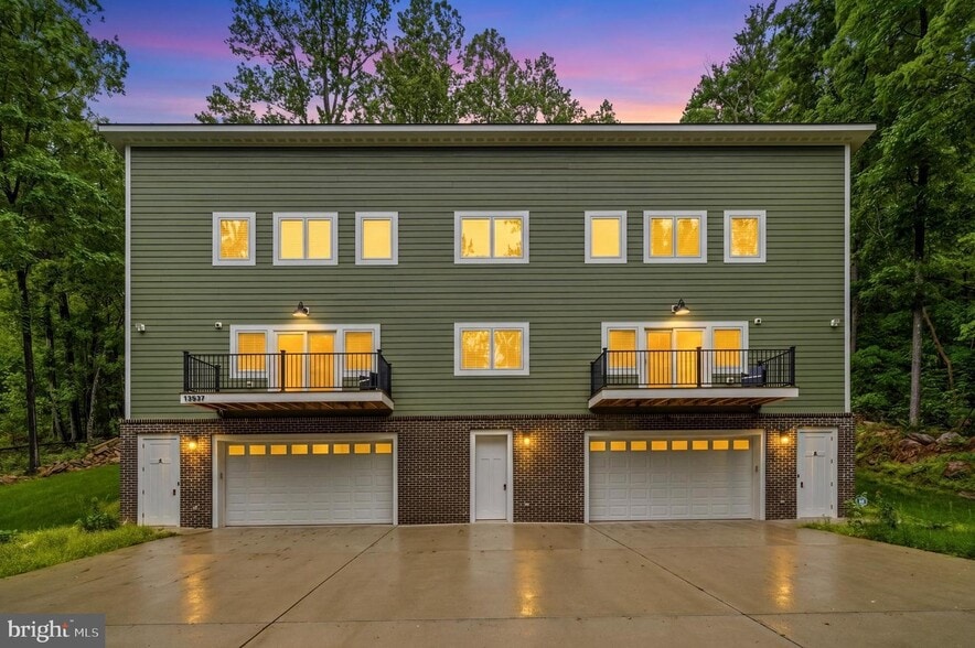 13537 Hanging Rock Ln, Lovettsville, VA à vendre - Photo principale – Image 1 sur 12