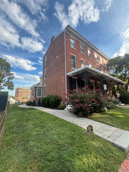 331 W Miner St, West Chester, PA à louer - Photo de l’immeuble – Image 1 sur 24