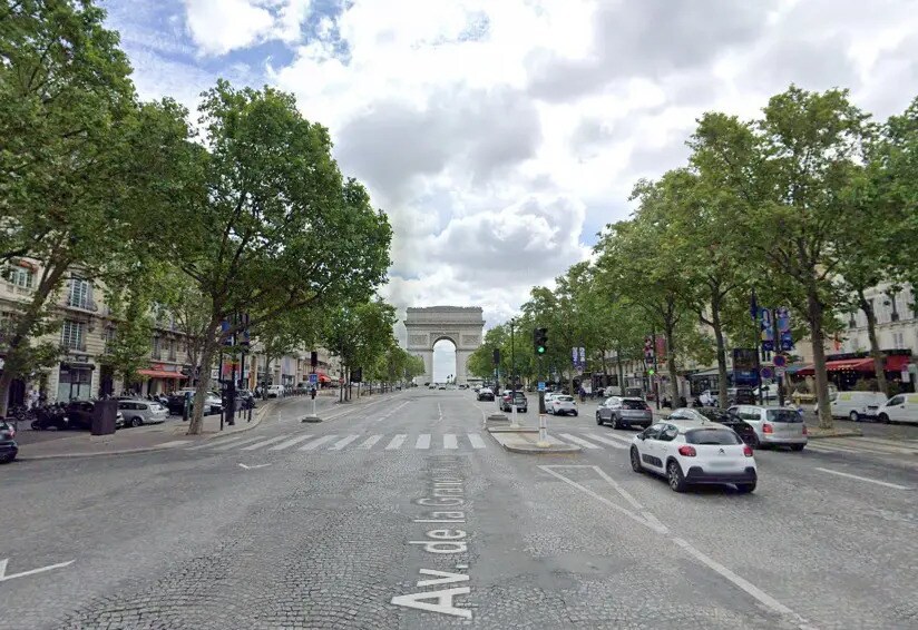 Local commercial dans Paris à louer Aérien– Image 1 sur 3