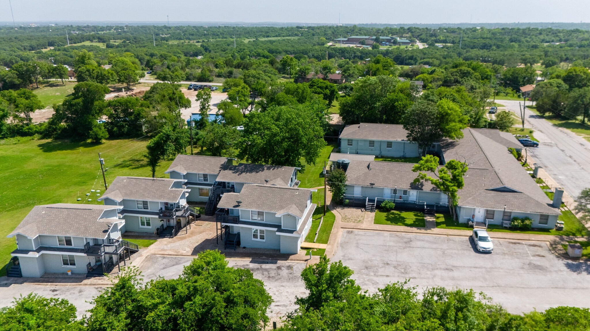 2216 Marilyn St, Weatherford, TX à vendre Photo de l’immeuble– Image 1 sur 18
