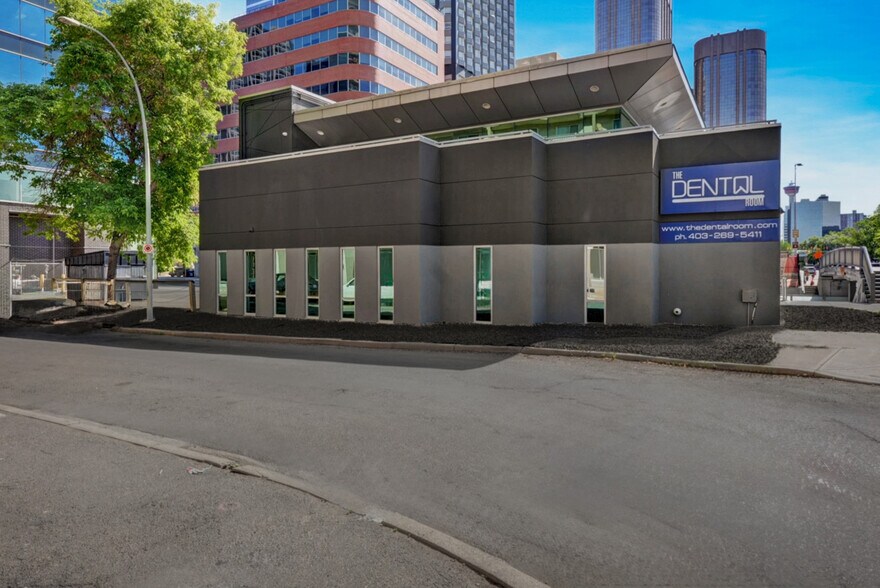 902 9th Ave SW, Calgary, AB à vendre - Photo de l’immeuble – Image 3 sur 25
