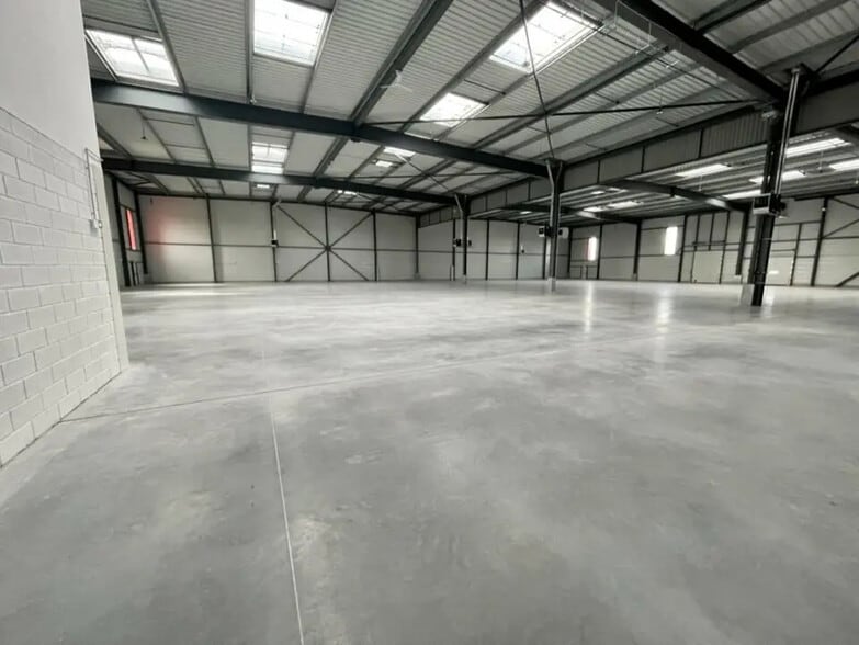 Bureau dans Roissy-en-France à louer - Photo de l’immeuble – Image 3 sur 8