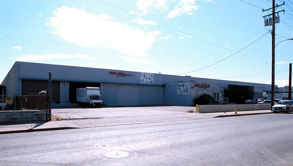 2110 E 25th St, Vernon, CA à louer - Photo de l’immeuble – Image 3 sur 6